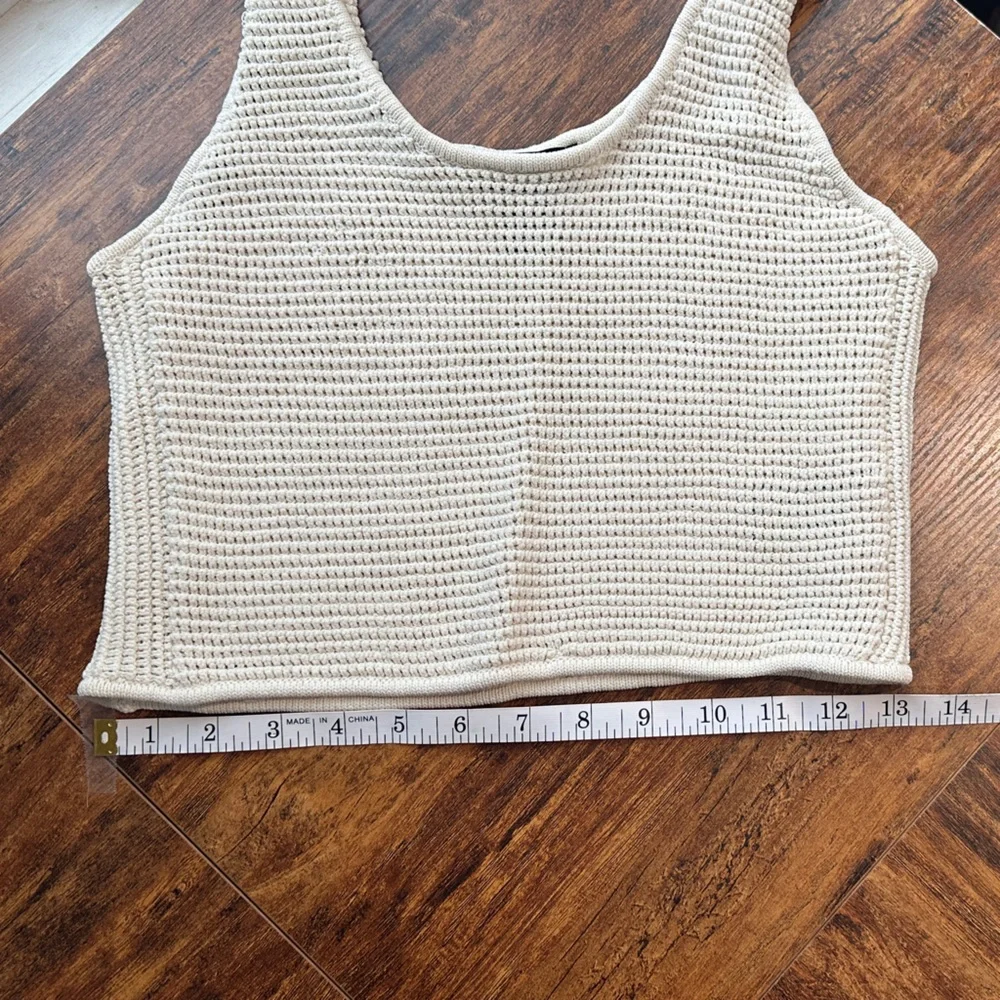 House of Harlow 1960 Ivory Knit Crop Top- Small - tank top- stretch - Picture 6 of 10